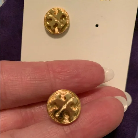 Tory Burch gold logo Disc stud earrings - Picture 9 of 9